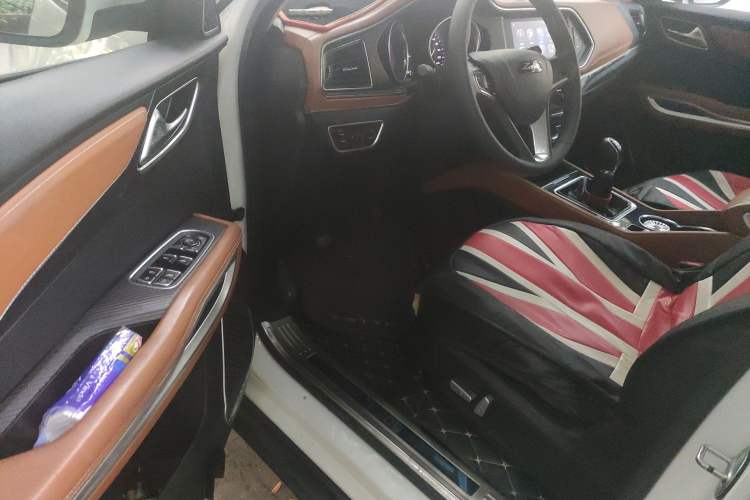 Used Zotye T300 2017 1.5L Manual Luxury Model Driver Seat