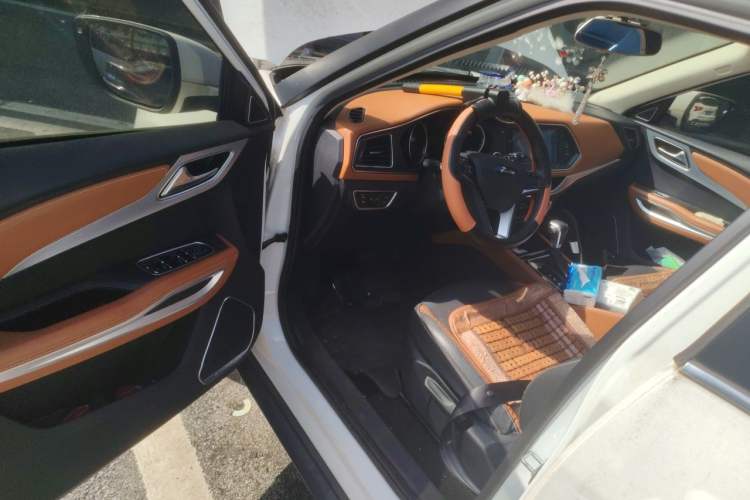 Used Zotye T300 2017 1.5T CVT Luxury Model Driver Seat