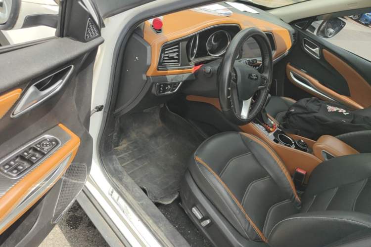 Used Zotye T300 2017 1.5T CVT Luxury Model Driver Seat