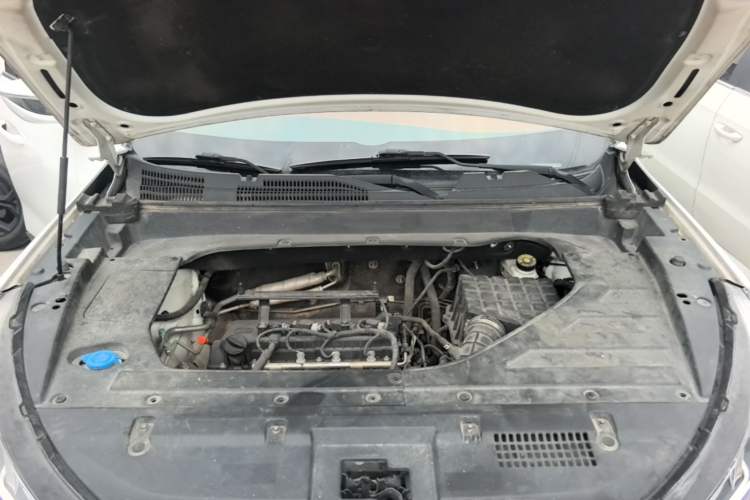 Used Zotye T300 2017 1.5L Manual Luxury Model Engine Bay