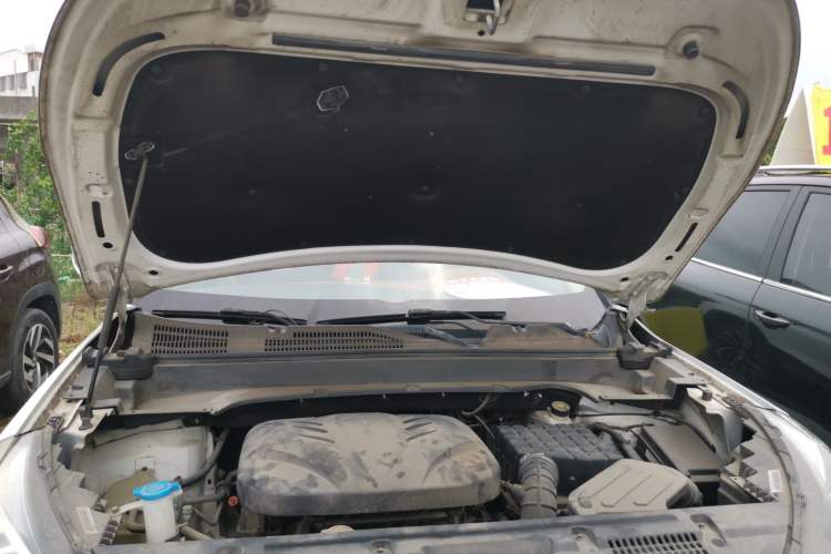 Used Zotye T300 2017 1.5L Manual Luxury Model Engine Bay