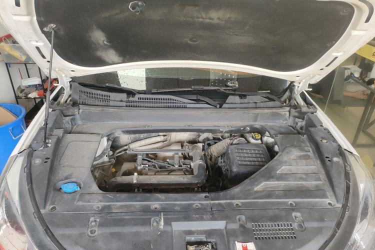 Used Zotye T300 2017 1.5T CVT Luxury Model Engine Bay