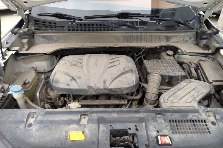 Used Zotye T300 2017 1.5L Manual Luxury Model Engine Bay