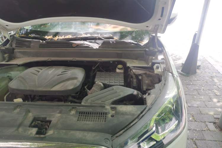 Used Zotye T300 2017 1.5L Manual Elite Model Engine Bay Left