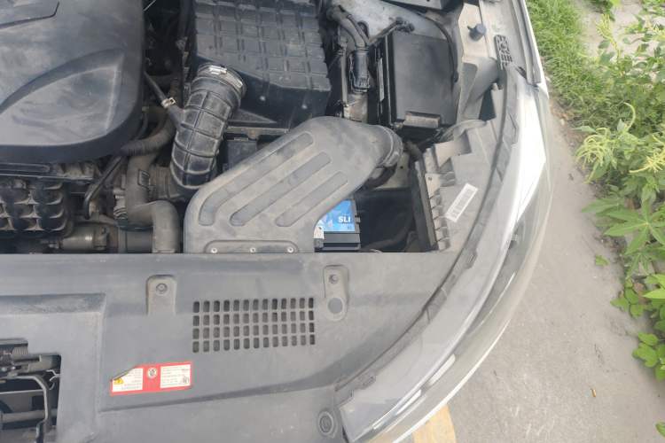 Used Zotye T300 2017 1.5L Manual Luxury Model Engine Bay Left