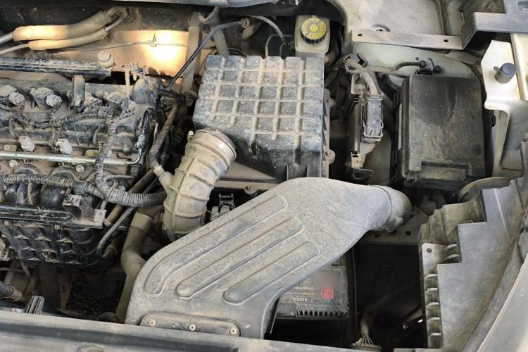 Used Zotye T300 2017 1.5L Manual Luxury Model Engine Bay Left