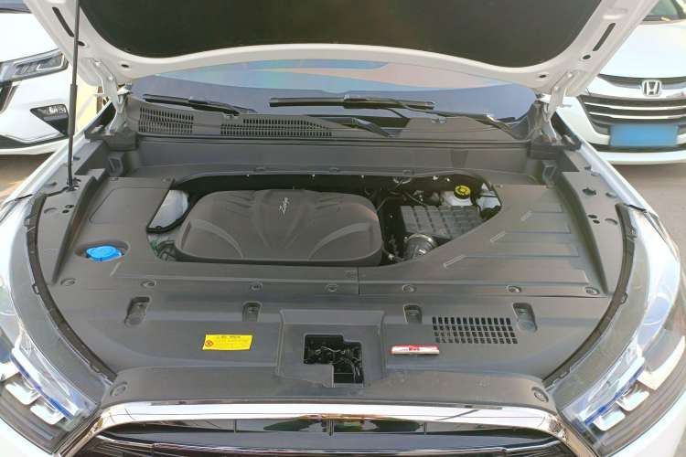 Used Zotye T300 2017 1.5L Manual Luxury Model Engine Bay