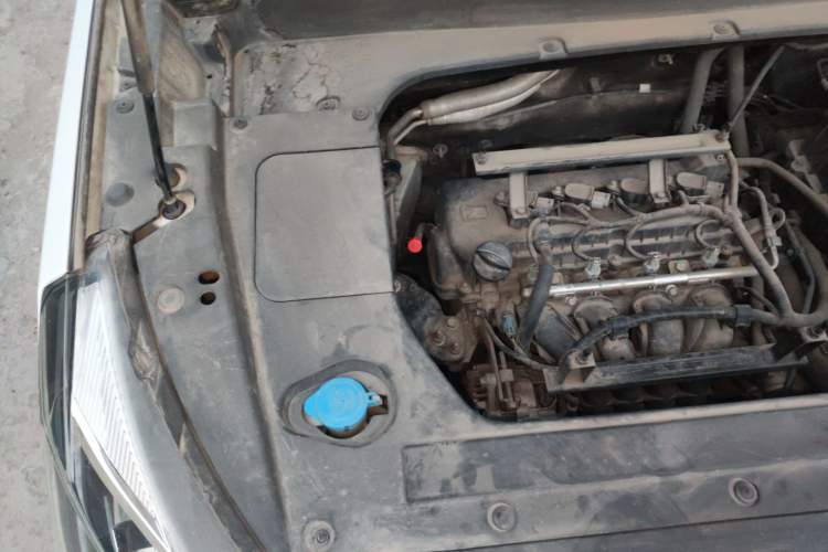 Used Zotye T300 2017 1.5L Manual Luxury Model Engine Bay Right