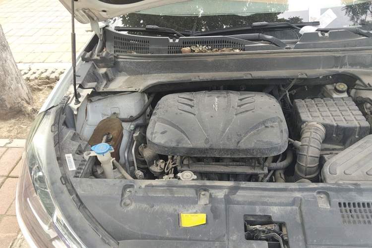 Used Zotye T300 2017 1.5L Manual Luxury Model Engine Bay Right