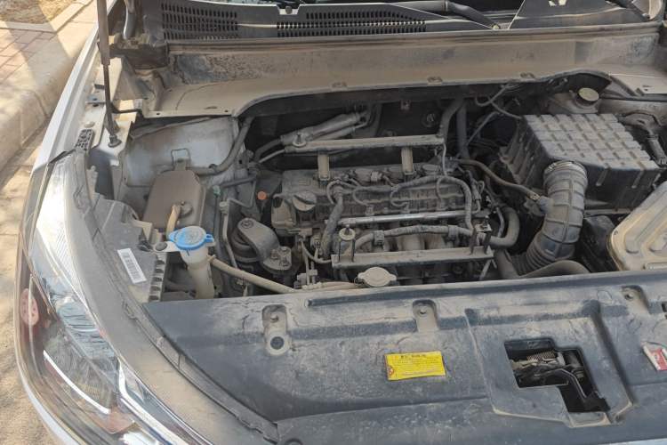 Used Zotye T300 2017 1.5L Manual Luxury Model Engine Bay Right