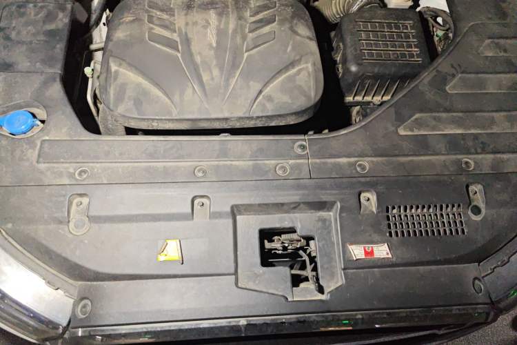 Used Zotye T300 2017 1.5T CVT Luxury Model Engine Bay