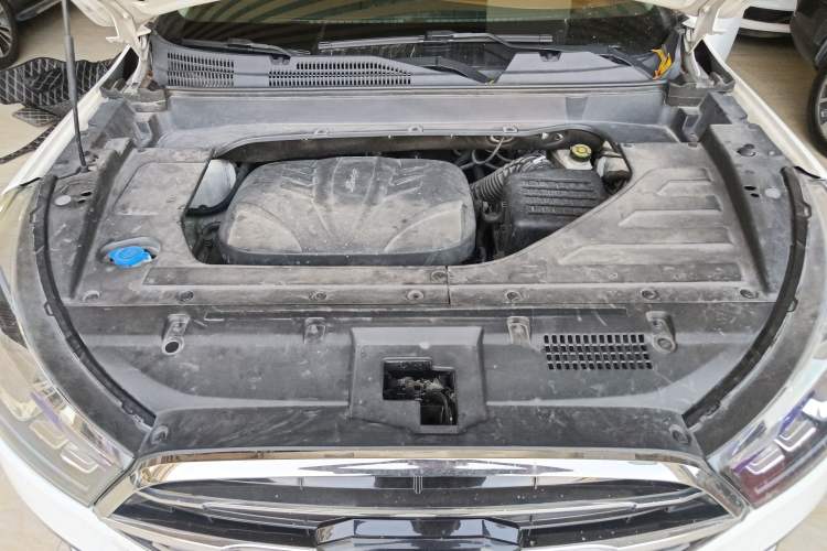 Used Zotye T300 2017 1.5T CVT Flagship Model Engine Bay