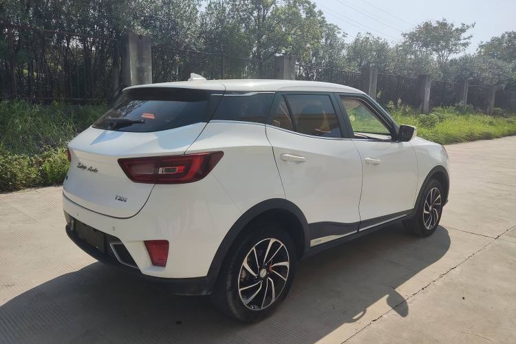 Used Zotye T300 2017 1.5L Manual Luxury Model Exterior 3