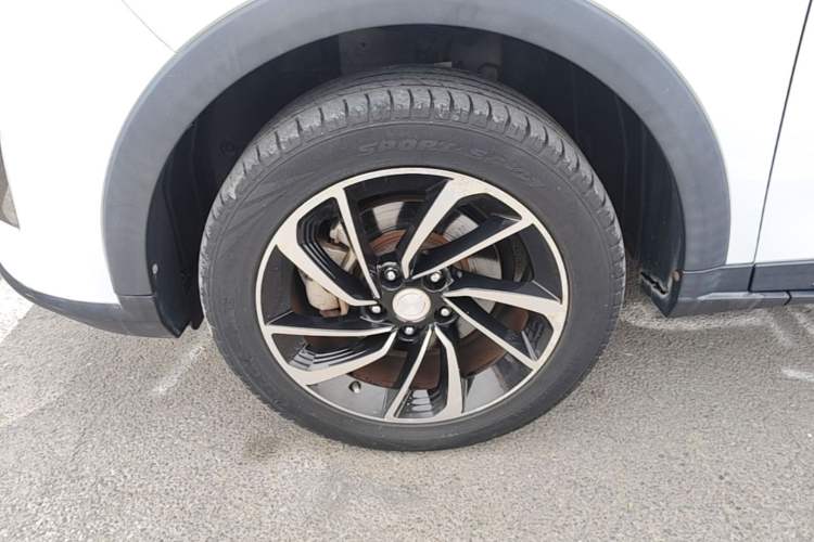 Used Zotye T300 2017 1.5L Manual Luxury Model Exterior 4