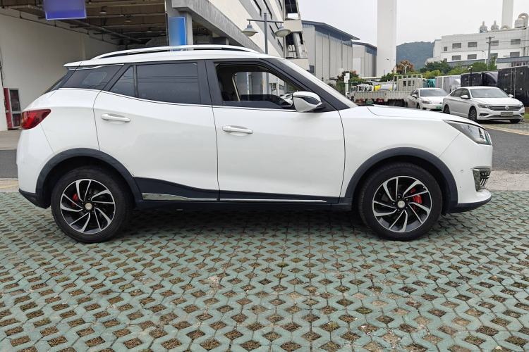 Used Zotye T300 2017 1.5T CVT Luxury Model Exterior 4