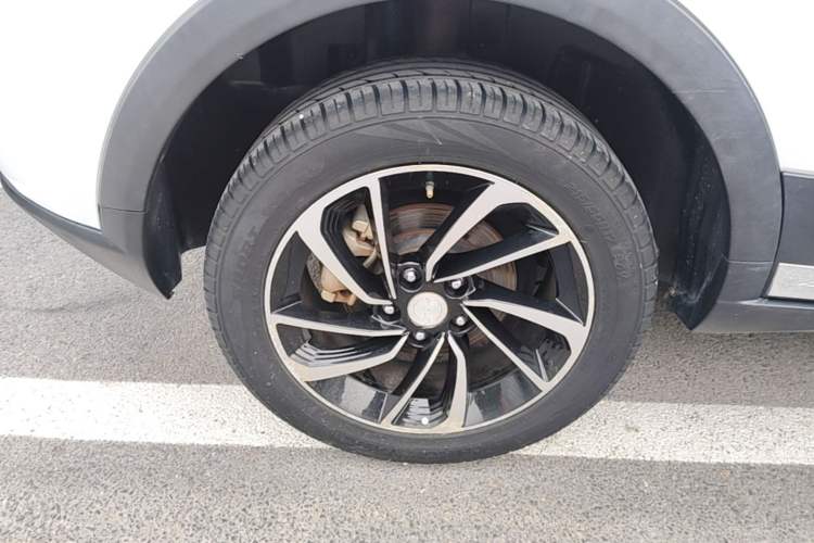 Used Zotye T300 2017 1.5L Manual Luxury Model Exterior 5