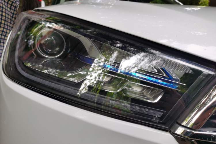 Used Zotye T300 2017 1.5L Manual Luxury Model Exterior 6