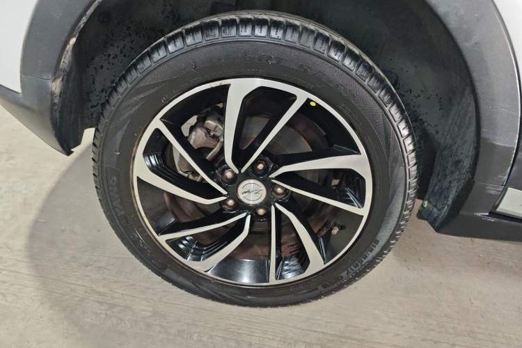 Used Zotye T300 2017 1.5T CVT Luxury Model Exterior 8
