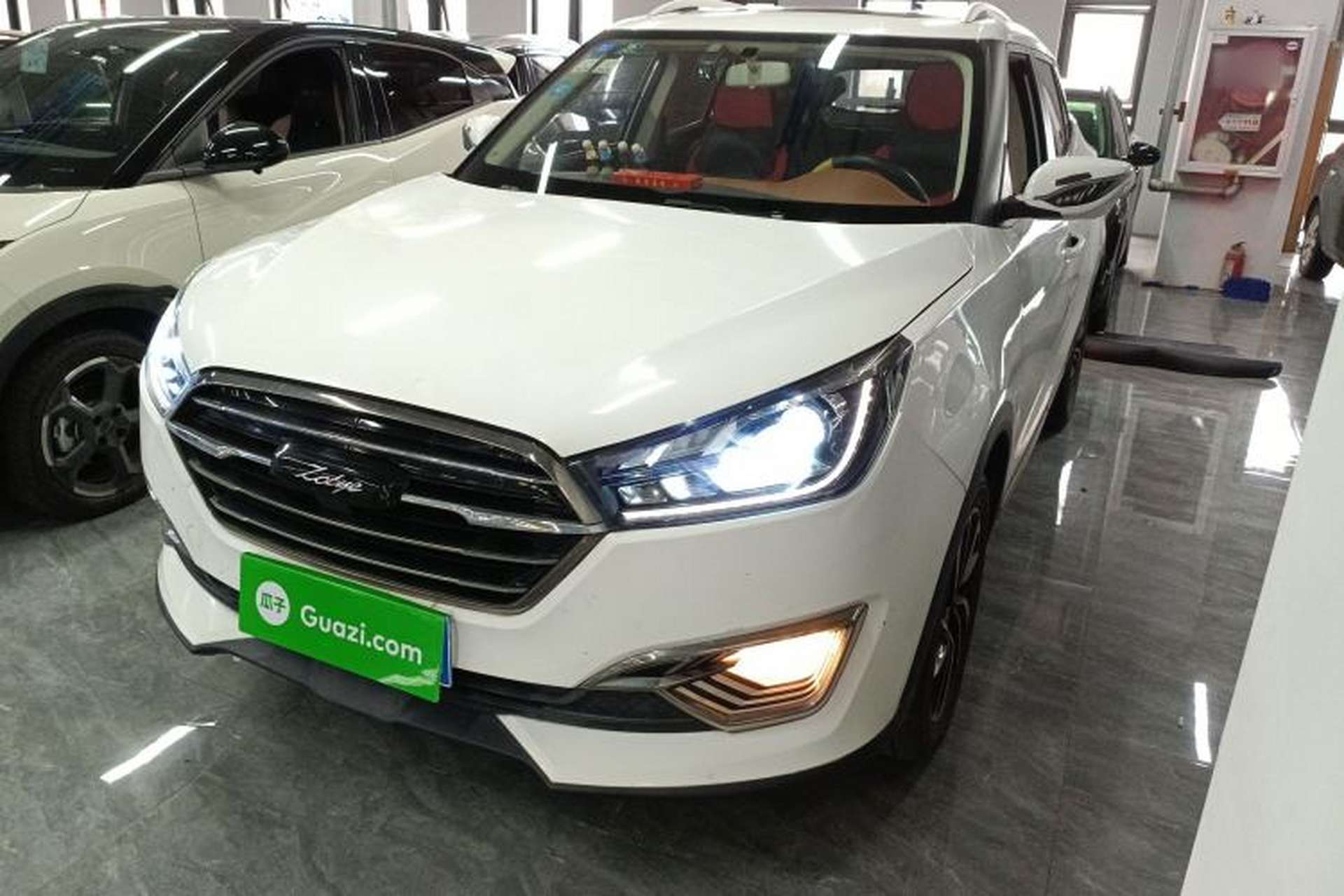 Used Zotye T300 2017 1.5T CVT Luxury Model Front Left 45 Deg