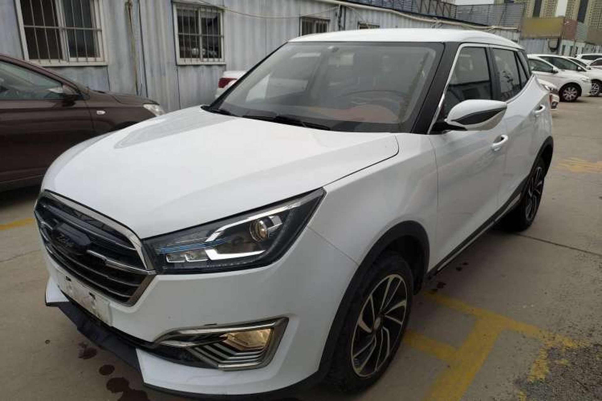 Used Zotye T300 2017 1.5L Manual Luxury Model Front Left 45 Deg