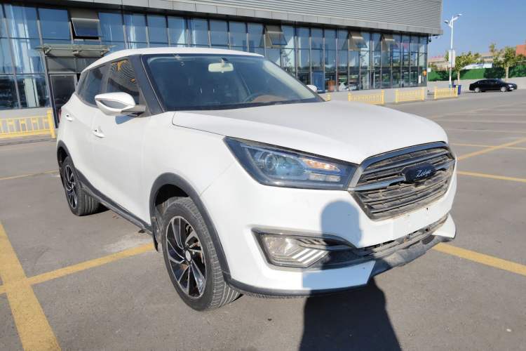 Used Zotye T300 2017 1.5L Manual Luxury Model Front Right 45 Deg