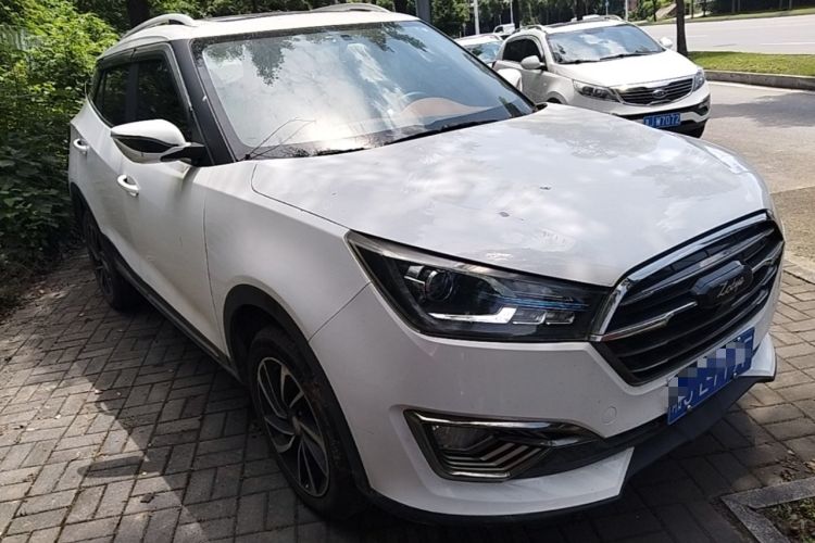 Used Zotye T300 2017 1.5L Manual Luxury Model Front Right 45 Deg