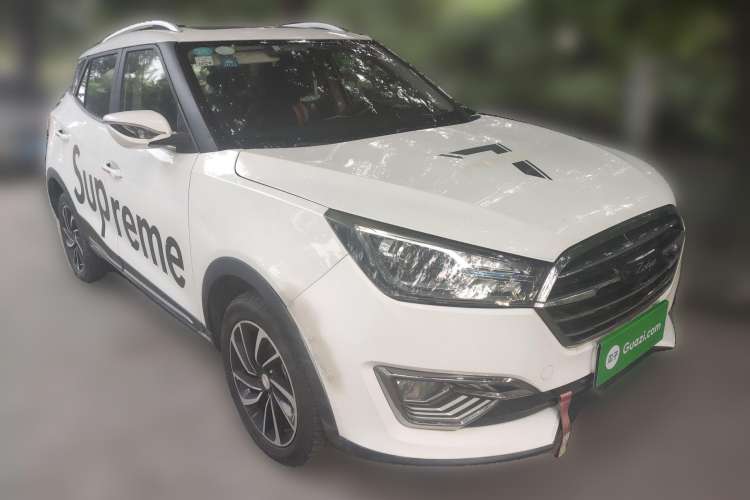 Used Zotye T300 2017 1.5L Manual Luxury Model Front Right 45 Deg