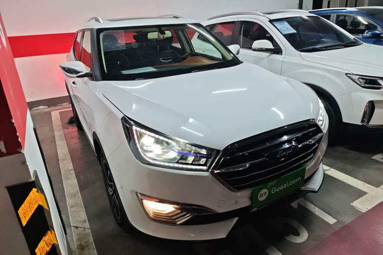 Used Zotye T300 2017 1.5T CVT Luxury Model Front Right 45 Deg