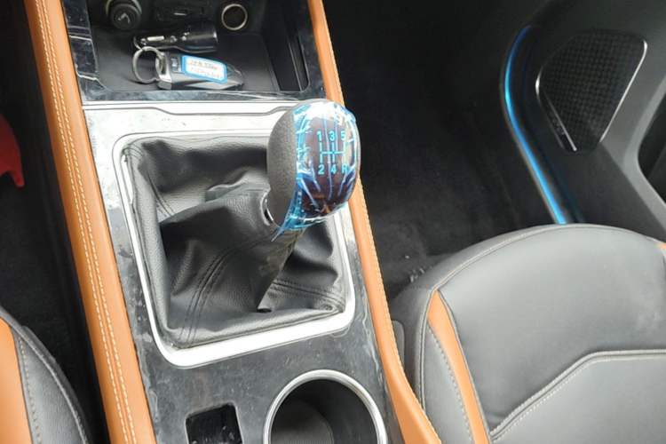 Used Zotye T300 2017 1.5L Manual Luxury Model Gear Lever