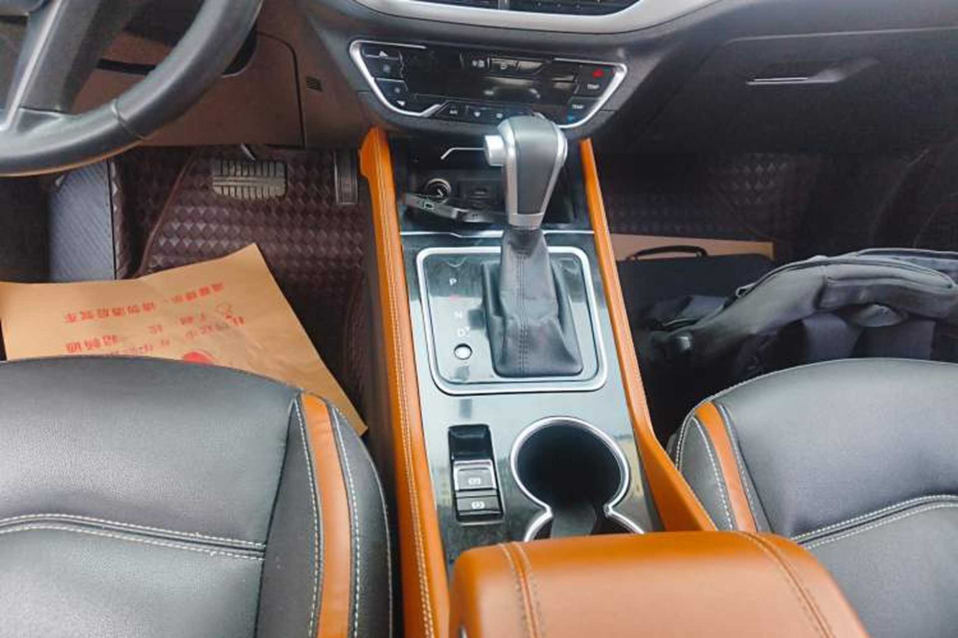 Used Zotye T300 2017 1.5T CVT Luxury Model Gear Lever
