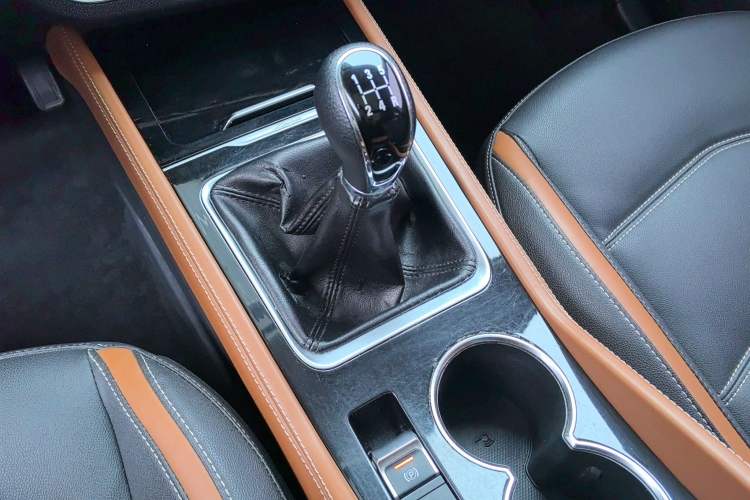 Used Zotye T300 2017 1.5L Manual Luxury Model Gear Lever