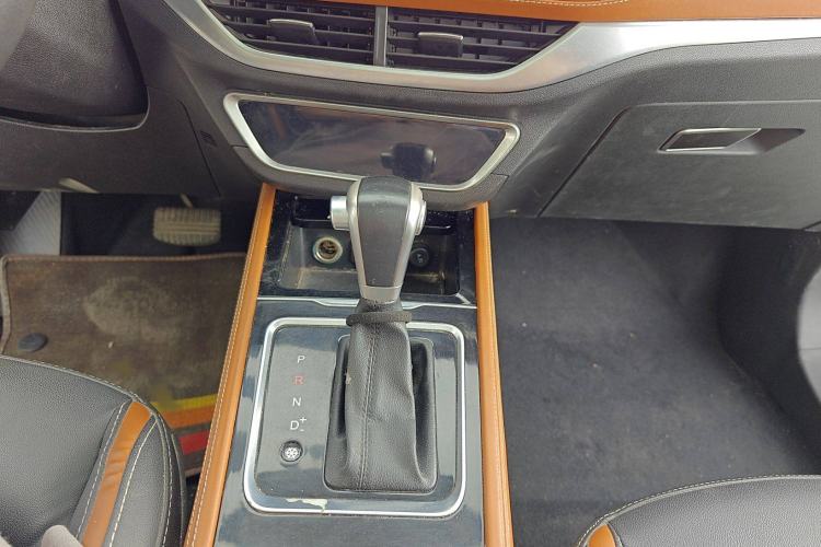 Used Zotye T300 2017 1.5T CVT Luxury Model Gear Lever