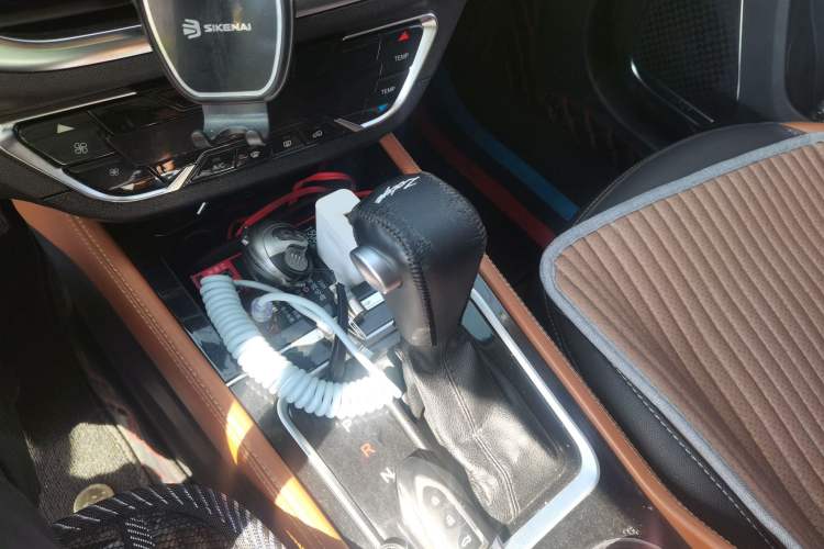 Used Zotye T300 2017 1.5T CVT Luxury Model Gear Lever