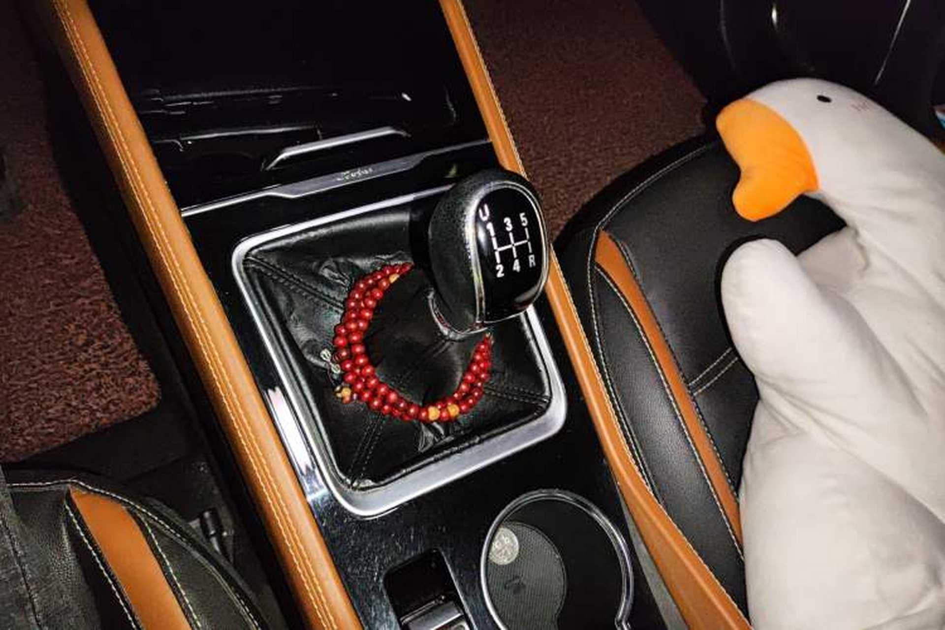 Used Zotye T300 2017 1.5L Manual Luxury Model Gear Lever