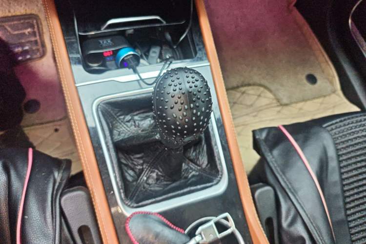 Used Zotye T300 2017 1.5L Manual Luxury Model Gear Lever