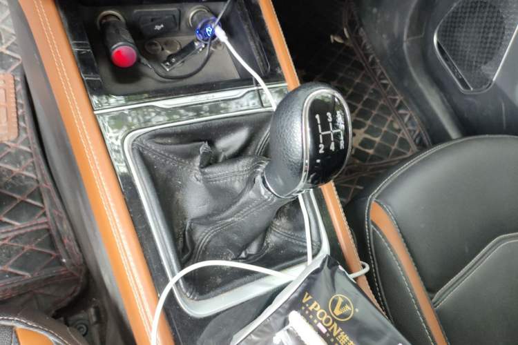 Used Zotye T300 2017 1.5L Manual Luxury Model Gear Lever