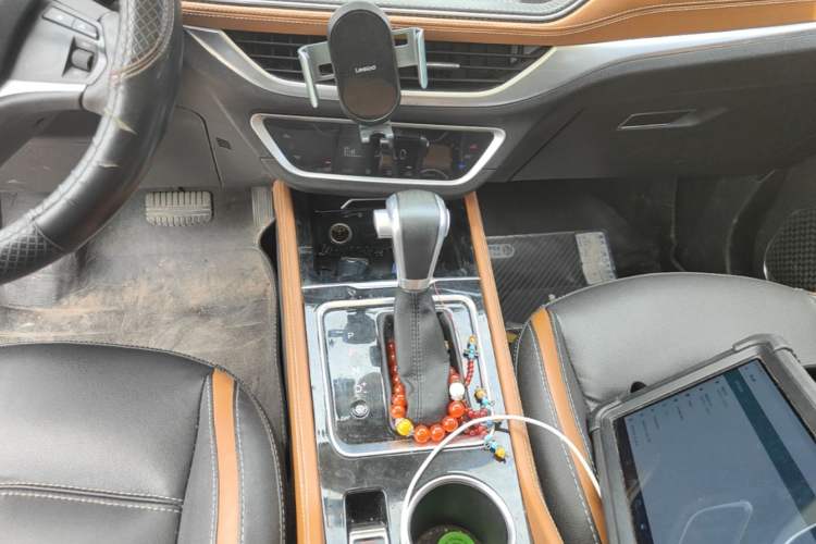 Used Zotye T300 2017 1.5T CVT Luxury Model Gear Lever
