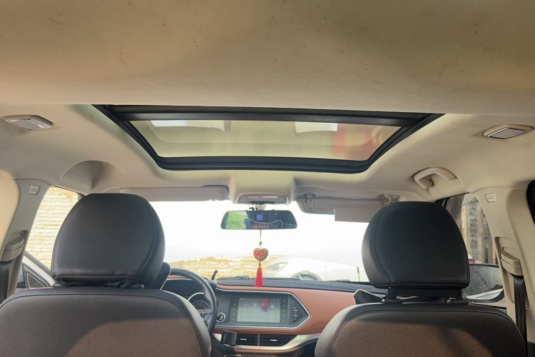 Used Zotye T300 2017 1.5L Manual Luxury Model Headliner