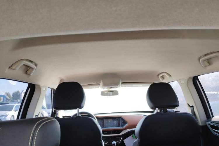 Used Zotye T300 2017 1.5L Manual Luxury Model Headliner