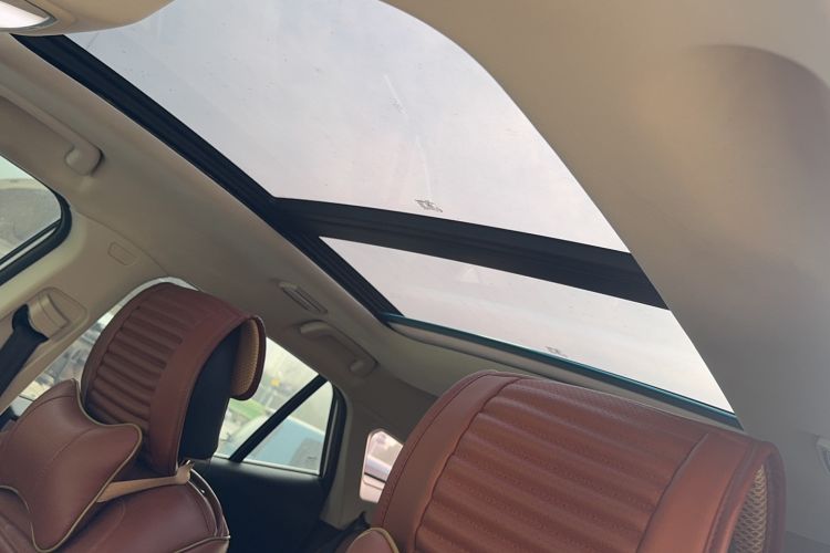 Used Zotye T300 2017 1.5L Manual Luxury Model Headliner