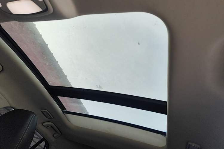 Used Zotye T300 2017 1.5L Manual Luxury Model Headliner