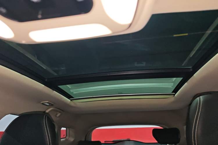 Used Zotye T300 2017 1.5T CVT Luxury Model Headliner