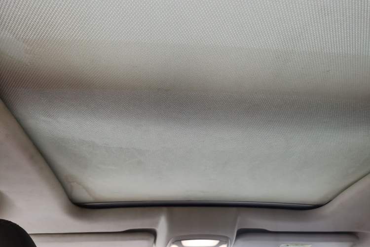 Used Zotye T300 2017 1.5T CVT Luxury Model Headliner