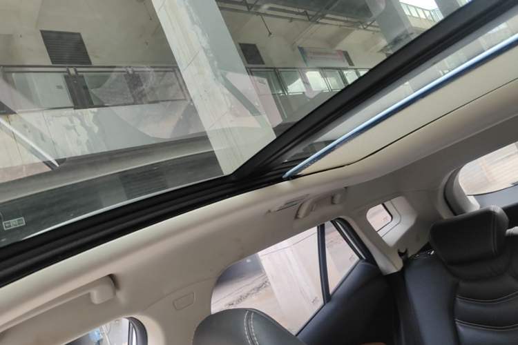 Used Zotye T300 2017 1.5L Manual Luxury Model Headliner