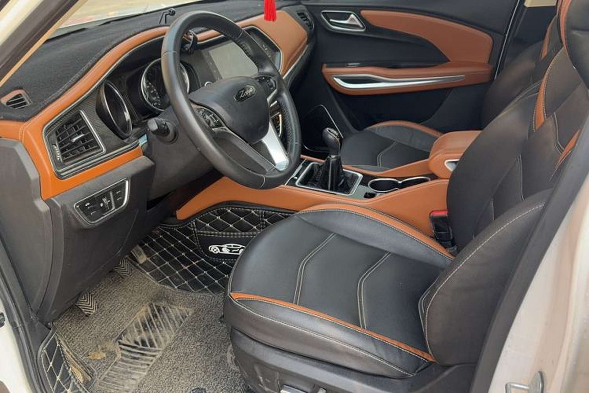 Used Zotye T300 2017 1.5L Manual Luxury Model Interior 1