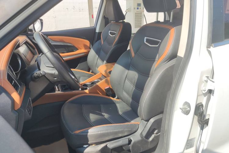 Used Zotye T300 2017 1.5L Manual Luxury Model Interior 1