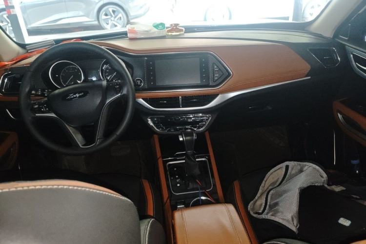 Used Zotye T300 2017 1.5T CVT Luxury Model Interior 2