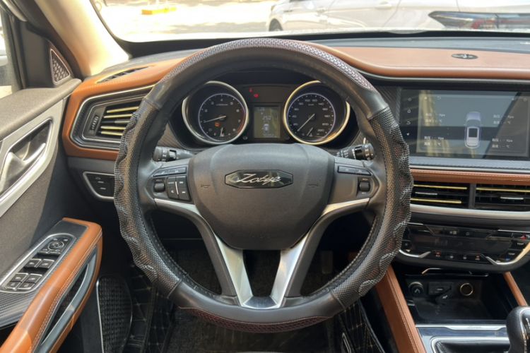 Used Zotye T300 2017 1.5L Manual Luxury Model Interior 2