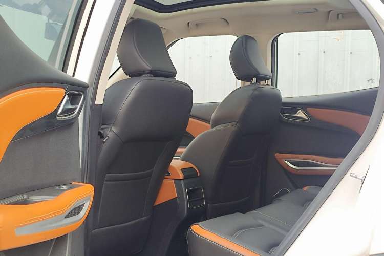 Used Zotye T300 2017 1.5L Manual Luxury Model Interior 2
