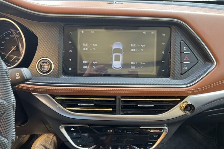 Used Zotye T300 2017 1.5L Manual Luxury Model Interior 3